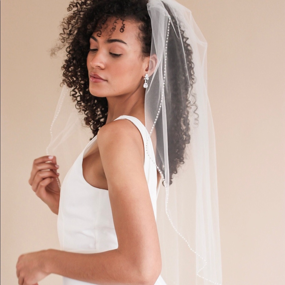Pear beaded wedding veil
